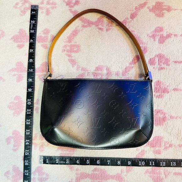 Louis Vuitton Monogram Mat Fowler handbag Silver Gray Shoulder Bag - Picture 11 of 14